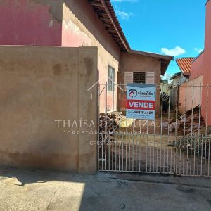 772 - Casa à venda no bairro Vila Martins I